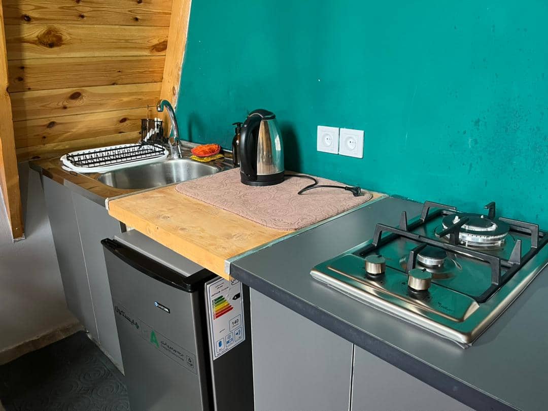 اجاره کلبه سوئیسی با جکوزی در سرخرود - نزدیک به ساحل