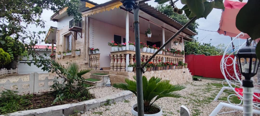 اجاره ویلا با استخرآبگرم در حویق