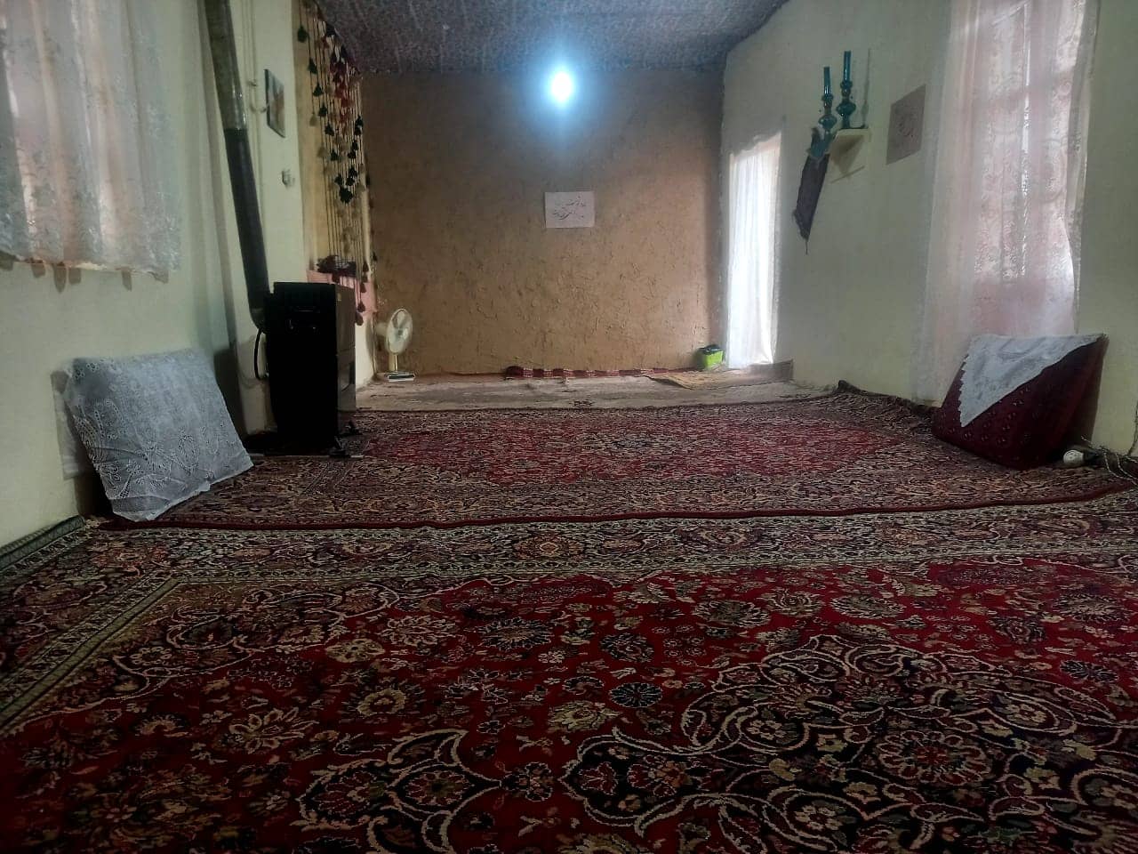 اجاره اتاق سنتی در روستا امزادجرد همدان - اتاق 1