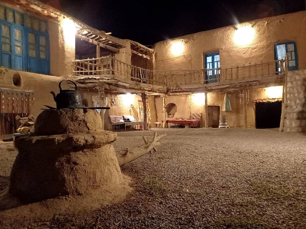 اجاره اتاق سنتی در روستا امزادجرد همدان - اتاق 5