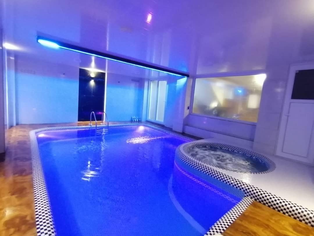 اجاره ی ویلا ساحلی با استخر آبگرم در فریدون کنار