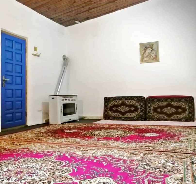 اجاره اتاق بومگردی در روستای میان لات - خانم جان