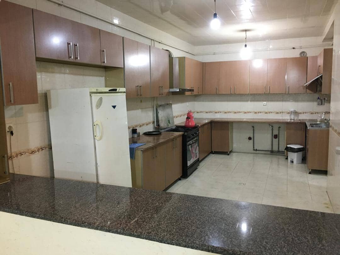 اجاره منزل ویلایی در بلوار شبلی سنندج - مبل کرمی