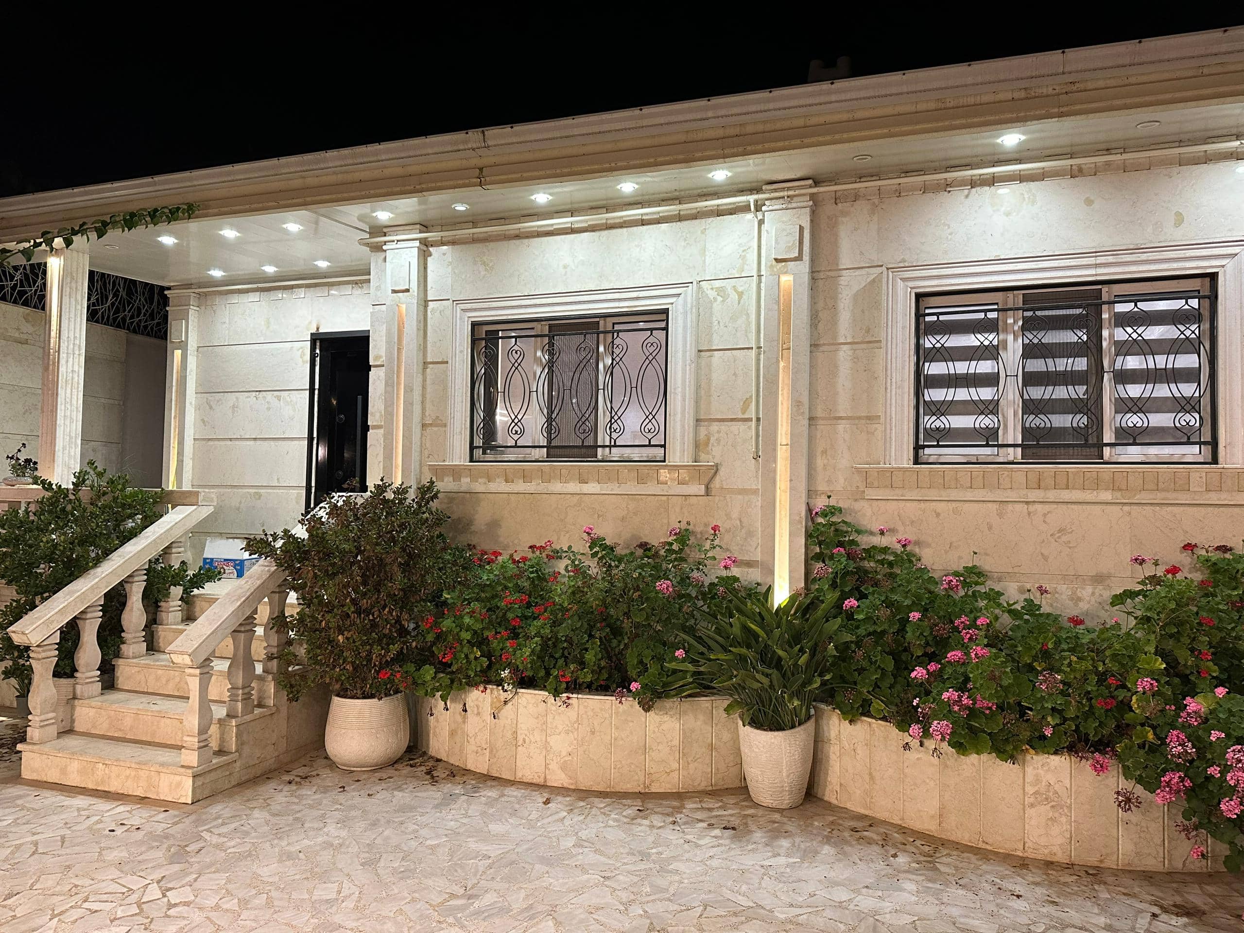 اجاره ویلا سه خواب در ساحل حاجی بکنده زیباکنار