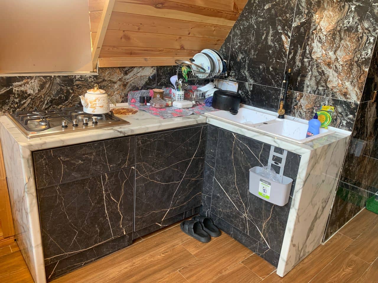 اجاره کلبه سوِئیسی در خاله سرا نزدیک ساحل