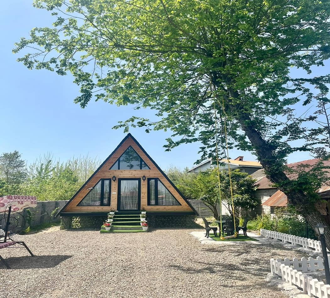 اجاره کلبه سوئیسی جنگلی در آستانه اشرفیه - گیلان
