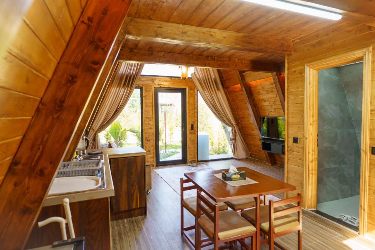 اجاره کلبه سوئیسی ساحلی در چاف و چمخاله