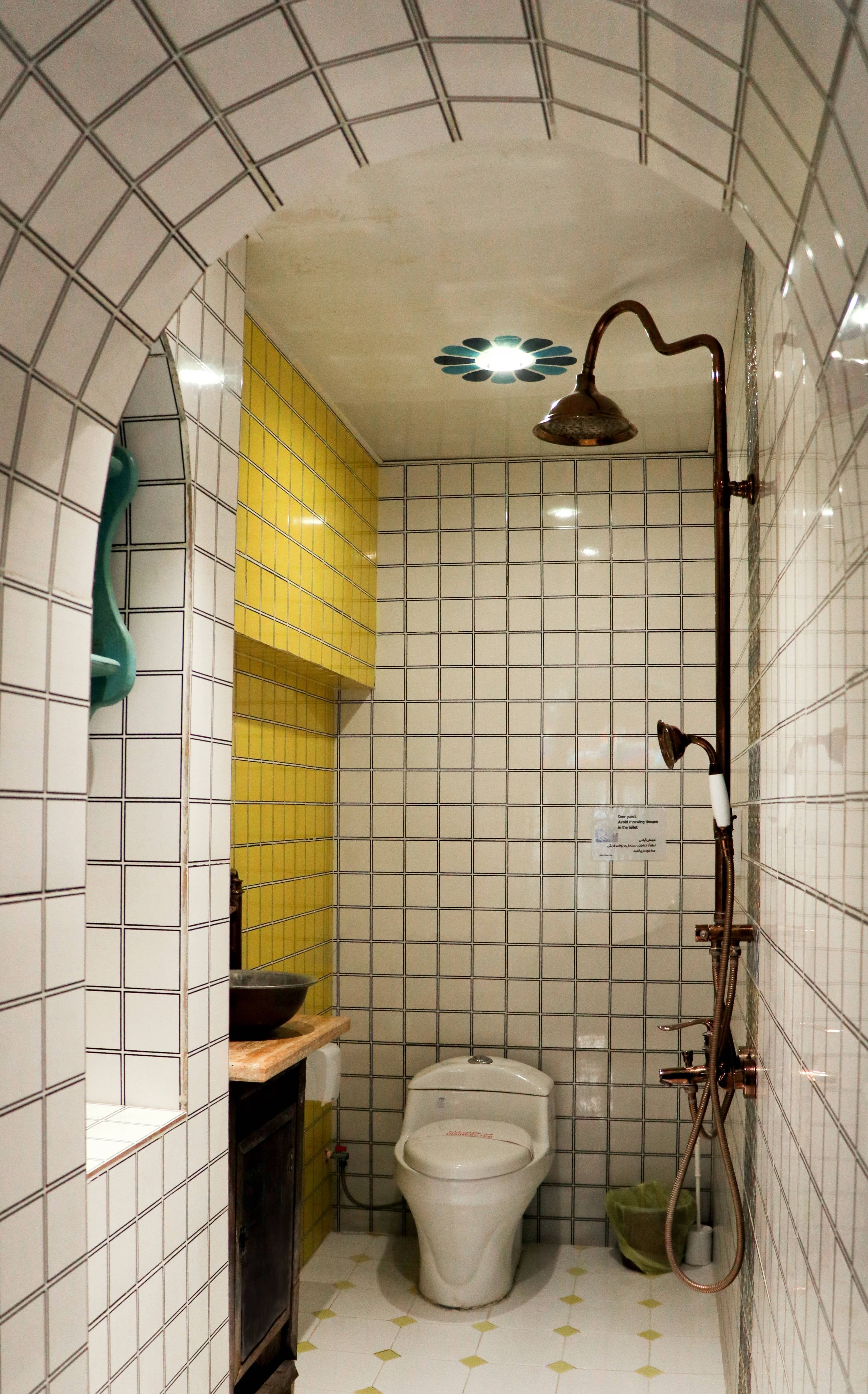 اجاره اتاق سنتی در 9 دی شیراز - پنج دری