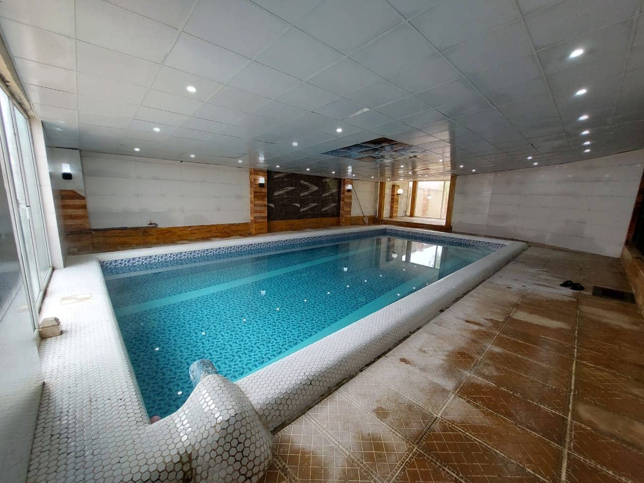 اجاره ویلا با استخر آب سرد در رامجین چهارباغ