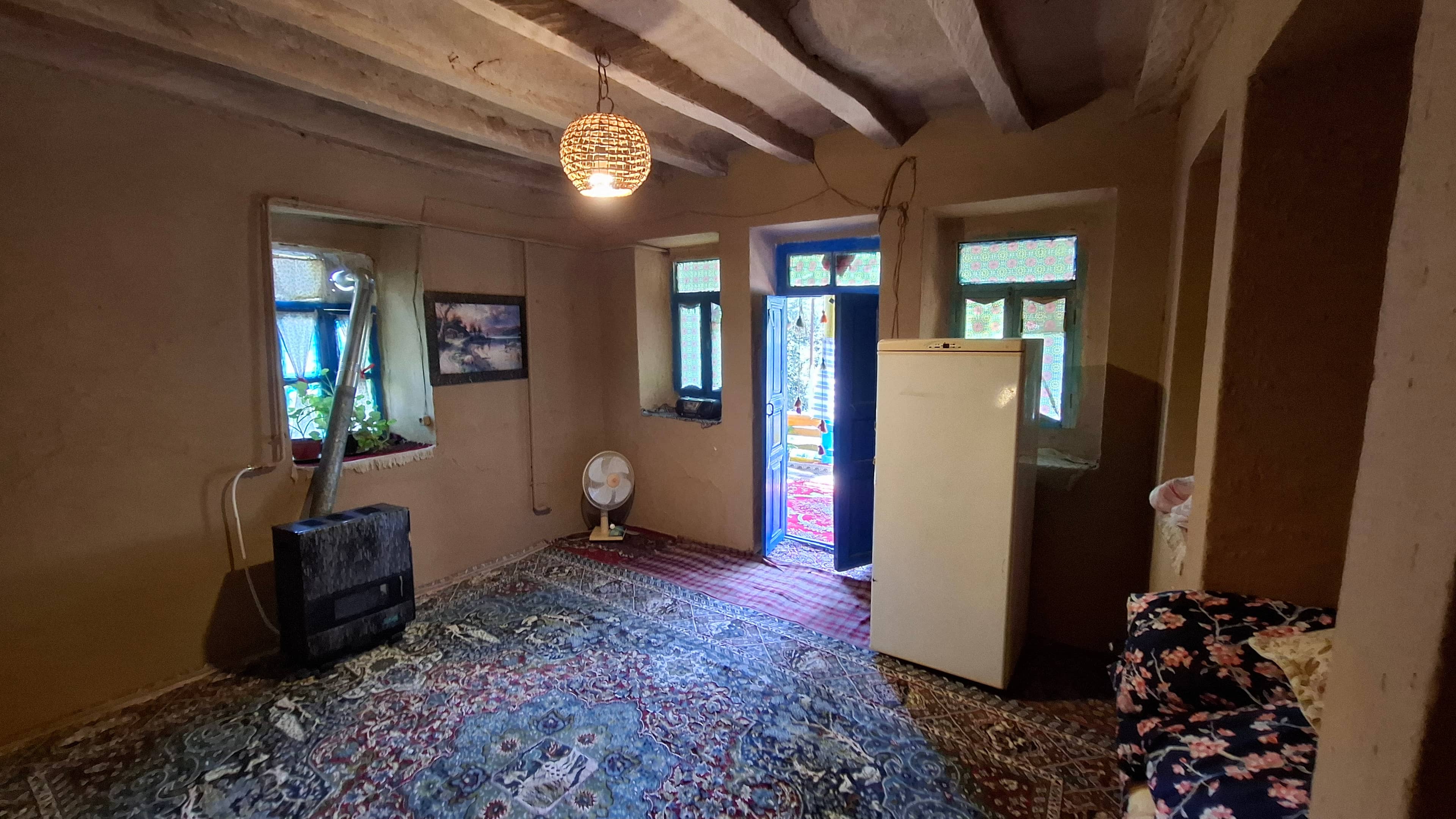 اجاره اقامتگاه بومگردی در روستای حاجی ده توتکابن