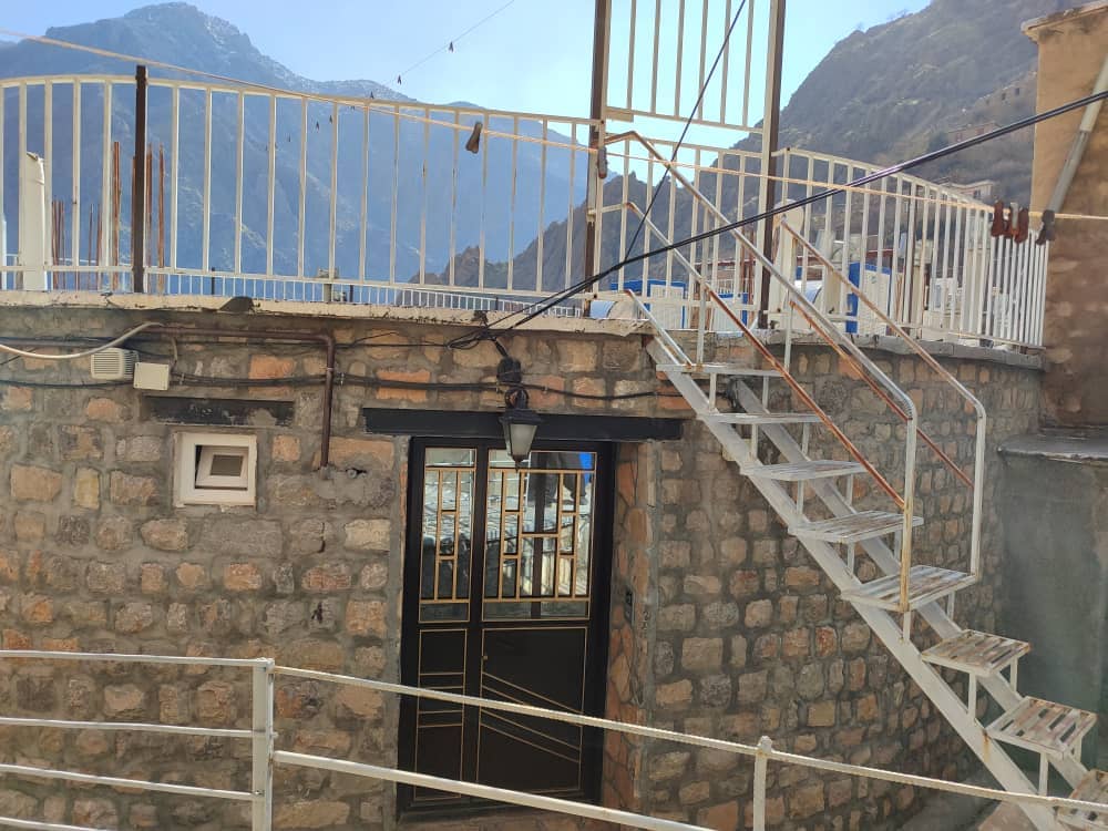 اجاره منزل کوهستانی در هجیج پاوه - طبقه اول