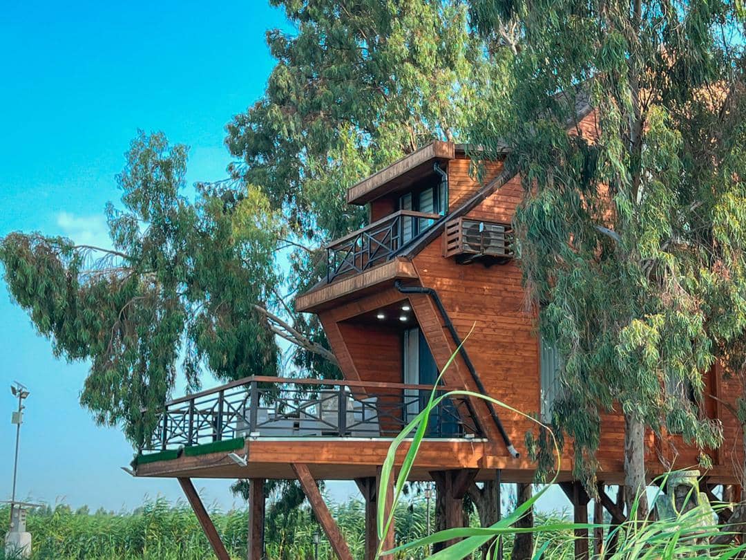 اجاره کلبه درختی در بهشهر - جکوزی دار