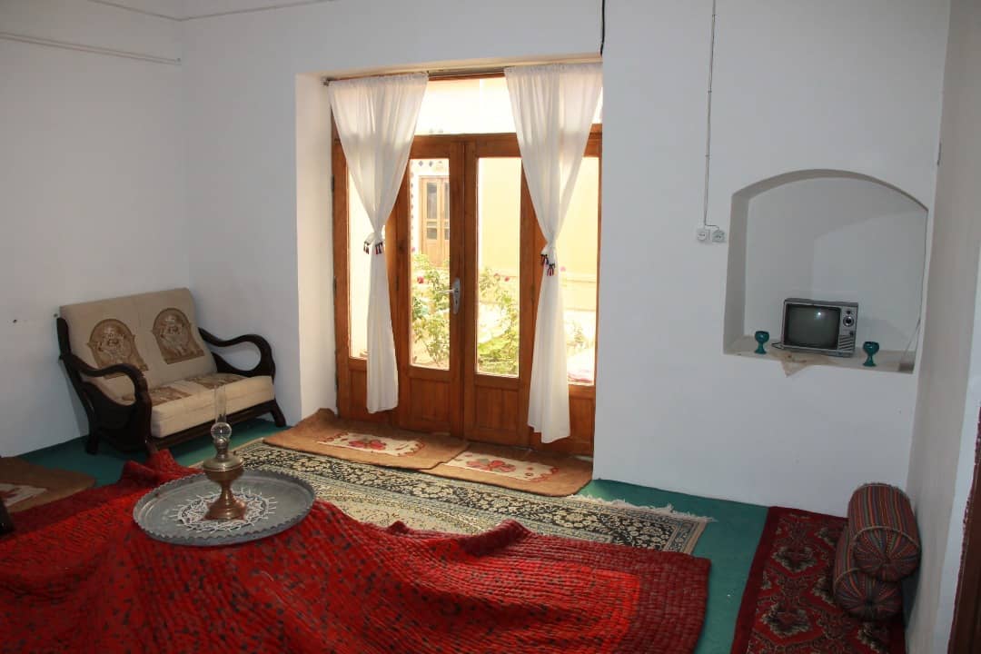 اجاره بومگردی سنتی در تودشک اصفهان- هشتی