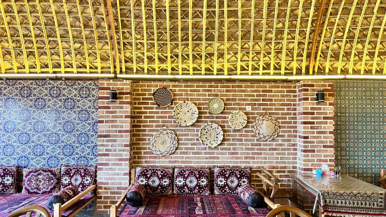 اجاره بومگردی ساحلی در هرمز - کلبه فلت