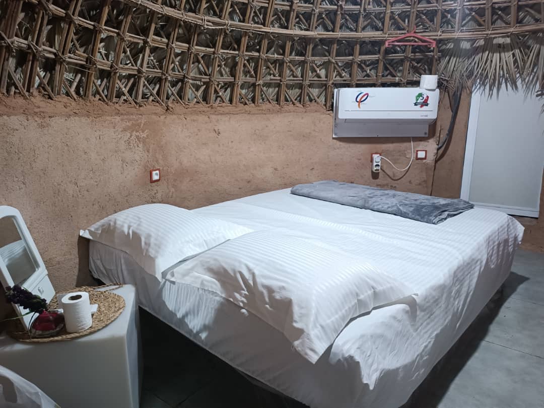 اجاره اقامتگاه بومگردی در جزیره هرمز - الهه نمک