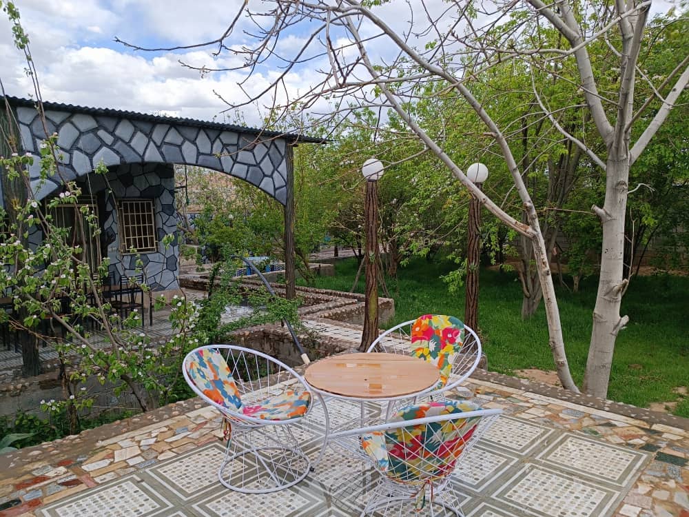 اجاره ویلا در خیابان ولیعصر ماهان