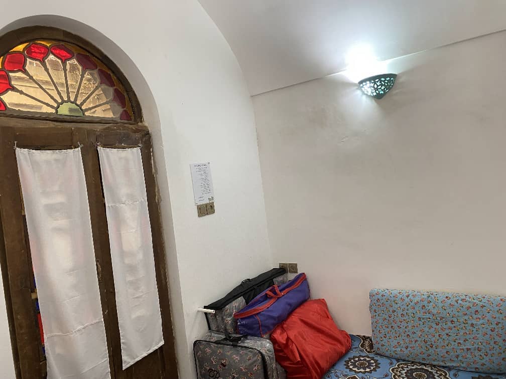 اقامتگاه بومگردی در امام خمینی یزد - اتاق پستو