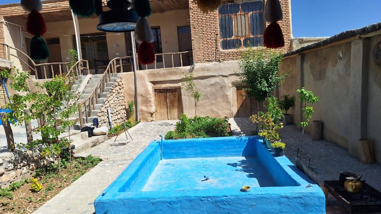 اجاره اقامتگاه بومگردی در روستای سیور سمیرم