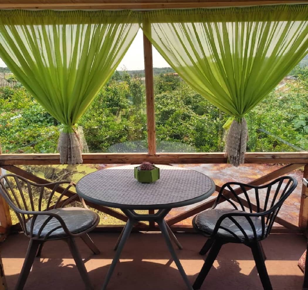 اجاره کلبه سوئیسی جنگلی  جکوزی دار در روستای کلاریکلا سواد کوه