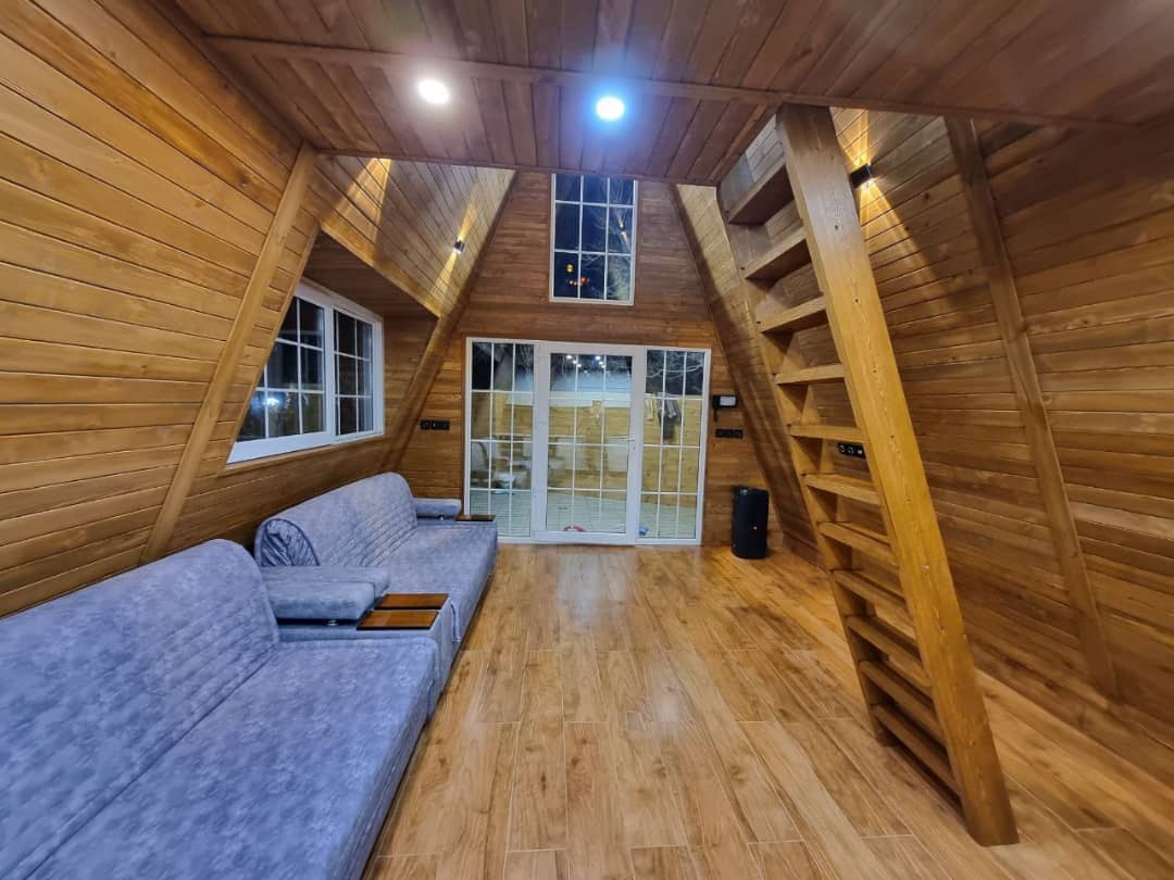 اجاره کلبه چوبی سوئیسی در روستای دیکین - قزوین