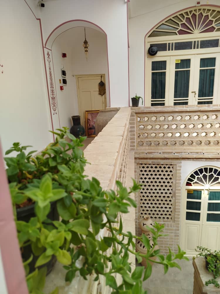 اجاره اتاق بومگردی چهار تخته مستر در کاشان - 106