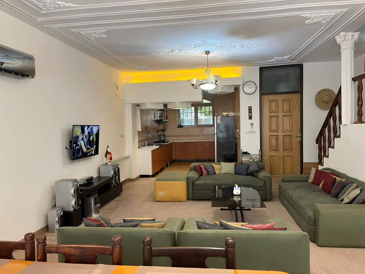 اجاه منزل ویلایی در میرزای شیرازی شرقی شیراز - همکف