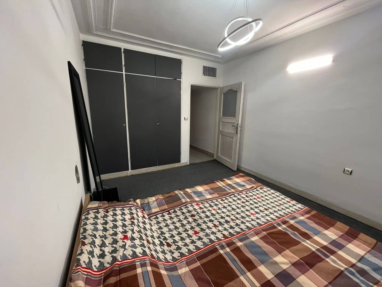 اجاه منزل ویلایی در میرزای شیرازی شرقی شیراز - طبقه اول