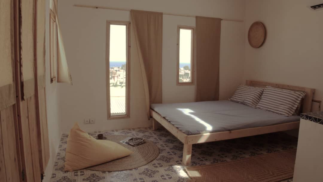 اجاره اتاق بومگردی ساحلی در جزیره ی هنگام - اتاق کری