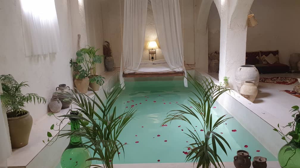 اجاره اقامتگاه بومگردی استخردار در رباط بندو - اتاق رومنس