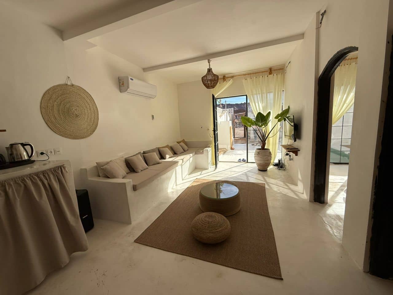 اجاره منزل ویلایی استخردار در هرمز- نزدیک ساحل