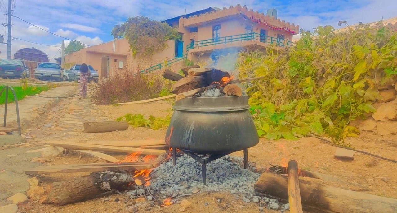 اجاره اتاق بومگردی در روستای شیر محمدی کامفیروز - اتاق 12 متری