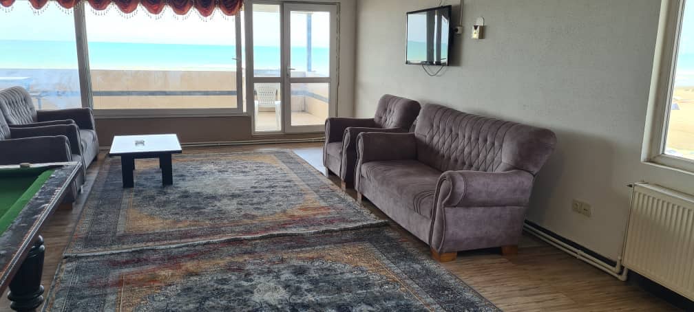 اجاره متل ساحلی ویو رو به دریا در بابلسر - سه خواب