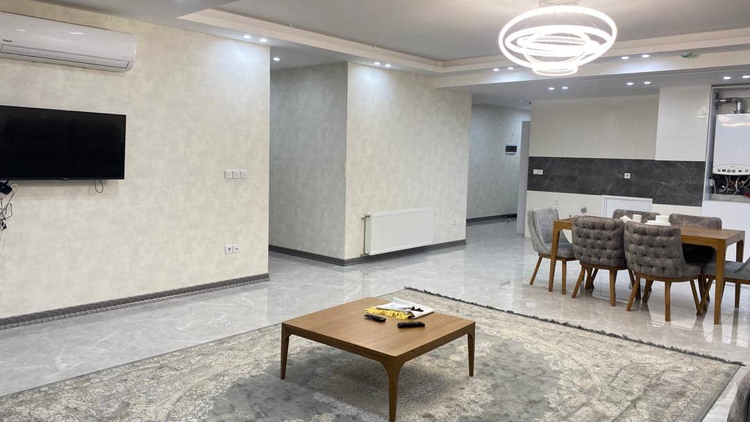 اجاره اپارتمان مبله سه خوابه در خیابان ابیوردی شیراز - طبقه ی اول