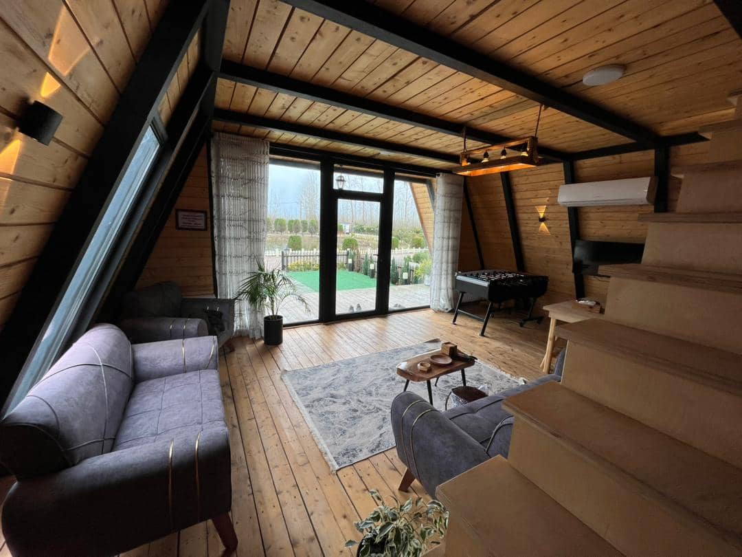 اجاره کلبه سوئیسی جکوزی دار در روستای تربگوده بندر انزلی