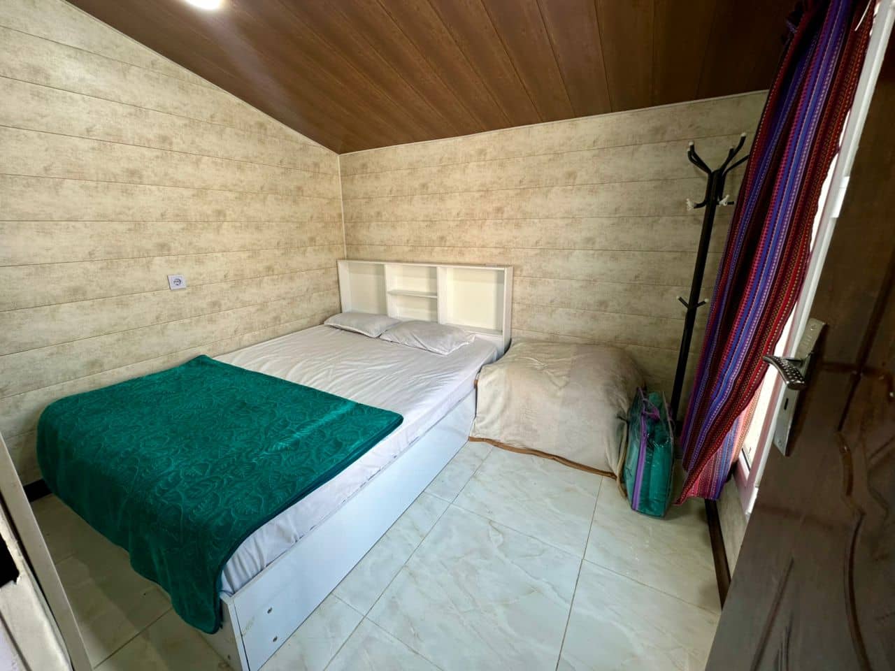 اجاره بومگردی ساحلی در روستای نخیلو بندرمقام - تکخوابه