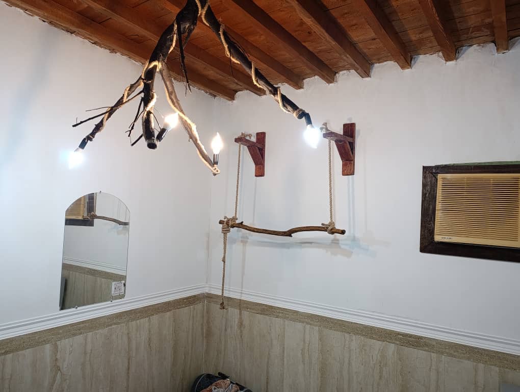 اجاره اتاق بومگردی ساحلی در روستای سوزا قشم - 12متری غیرمستر