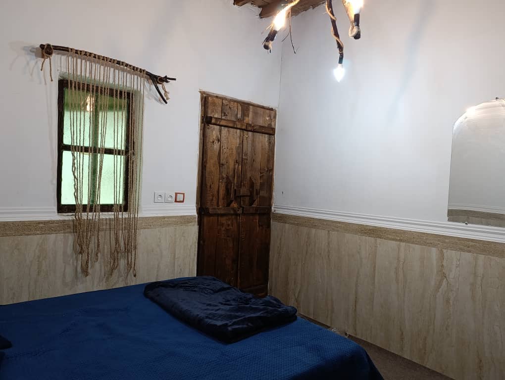 اجاره اتاق بومگردی ساحلی در روستای سوزا قشم - 12متری غیرمستر