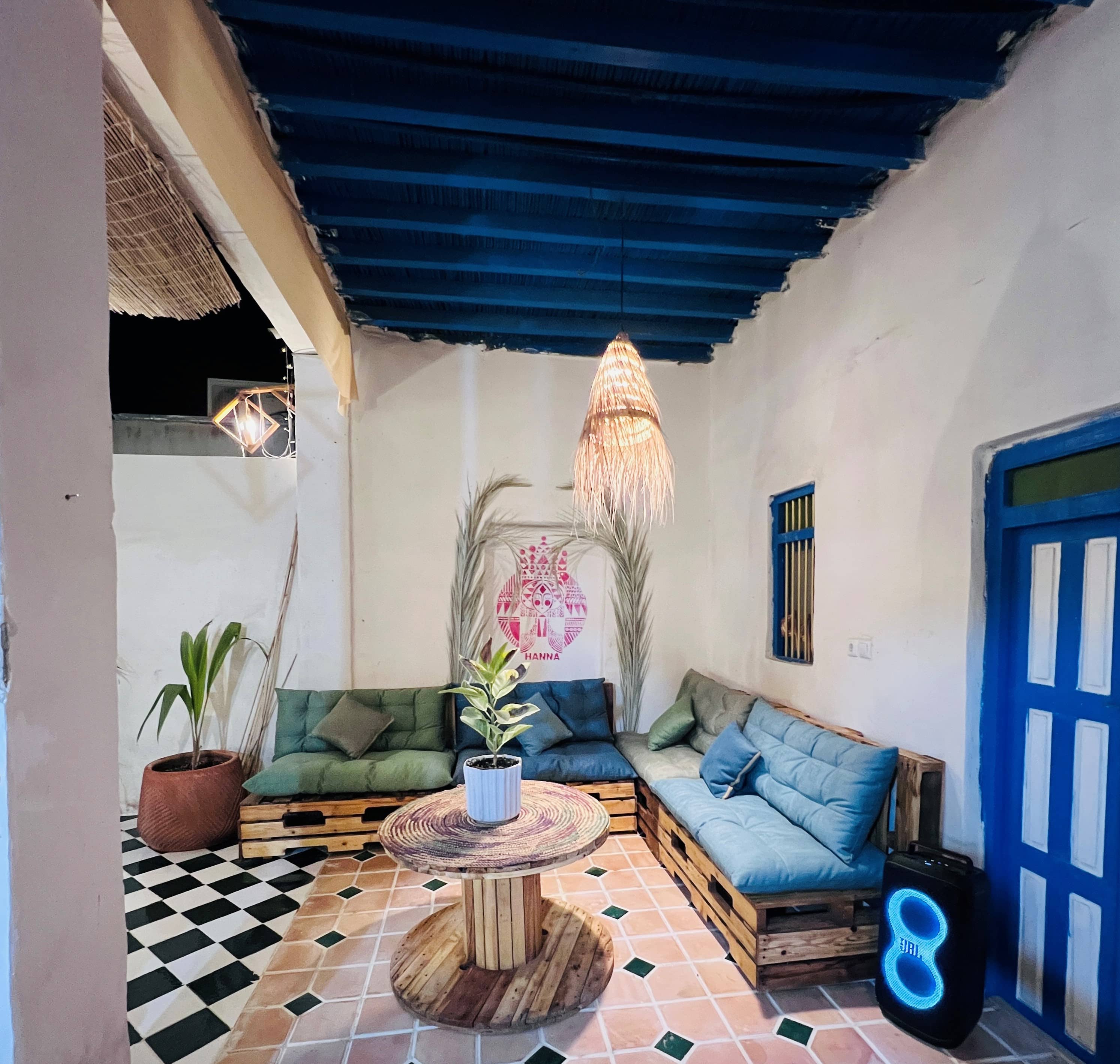 اجاره ویلا استخر آب سرد روباز در روستای سهیلی - چهارخوابه