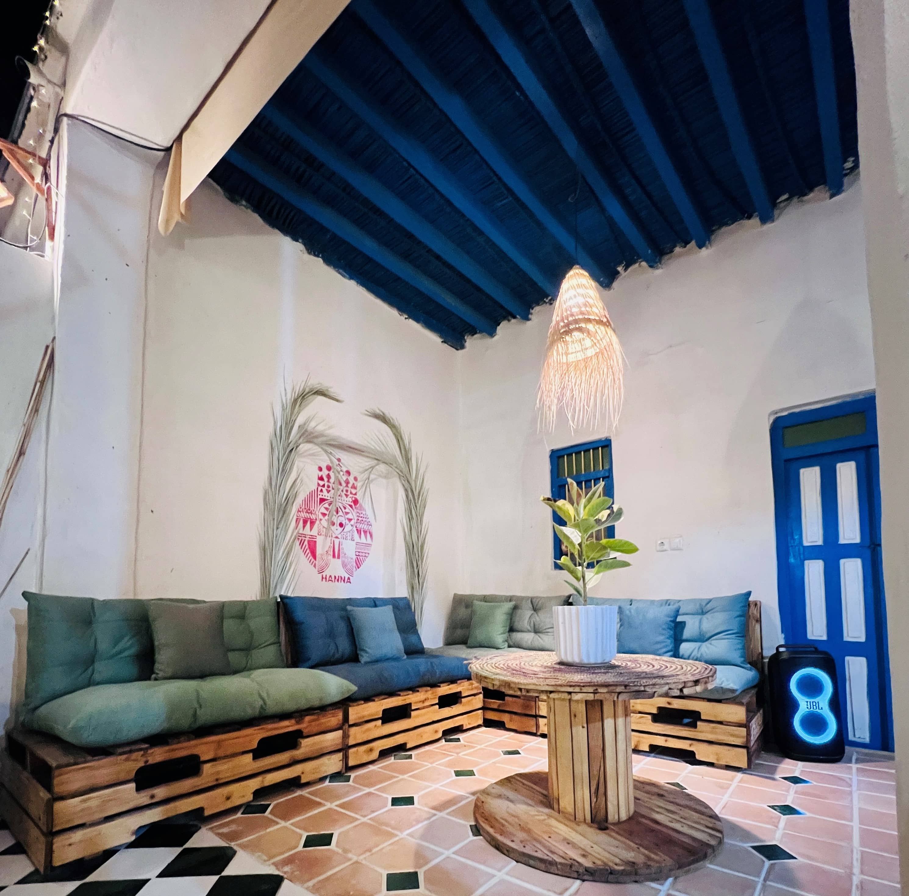 اجاره ویلا استخر آب سرد روباز در روستای سهیلی - چهارخوابه