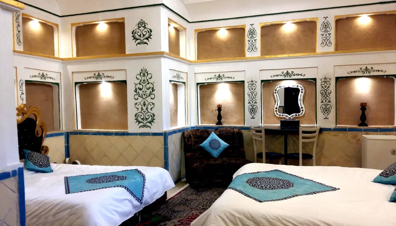 اجاره بوتیک هتل سنتی در امیرچخماق یزد - ماه عسل