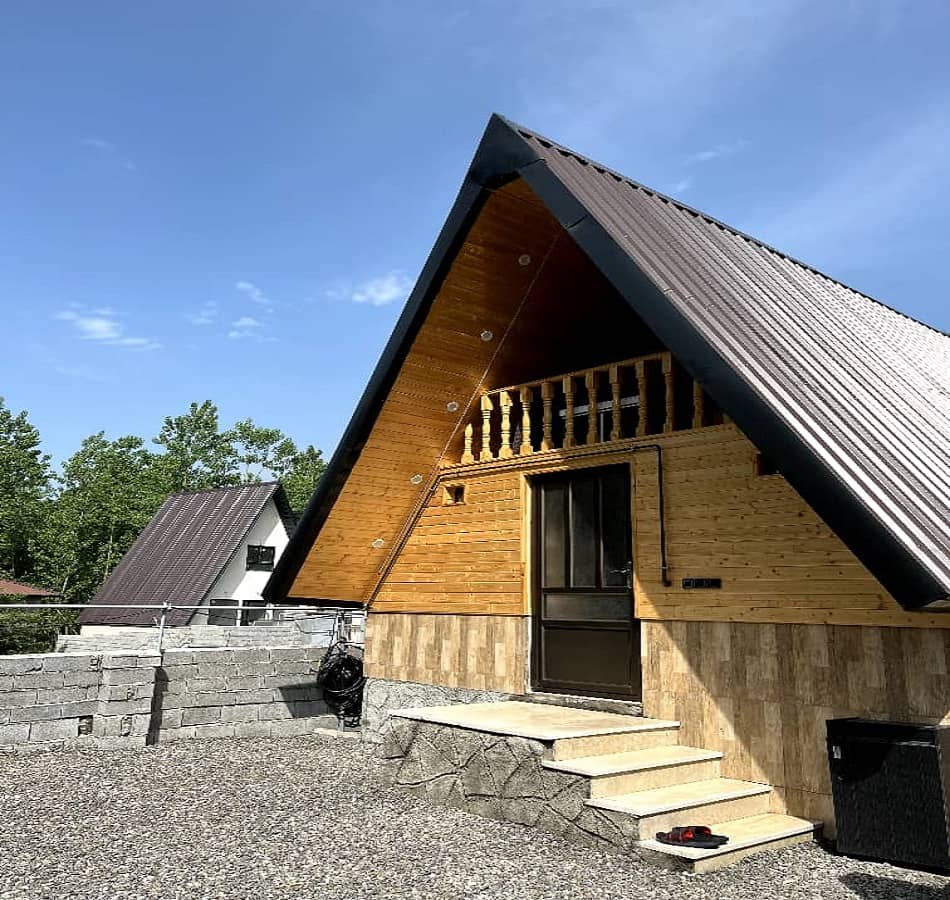 اجاره کلبه سوئیسی جکوزی دار در روستای امامکلا - شیرگاه