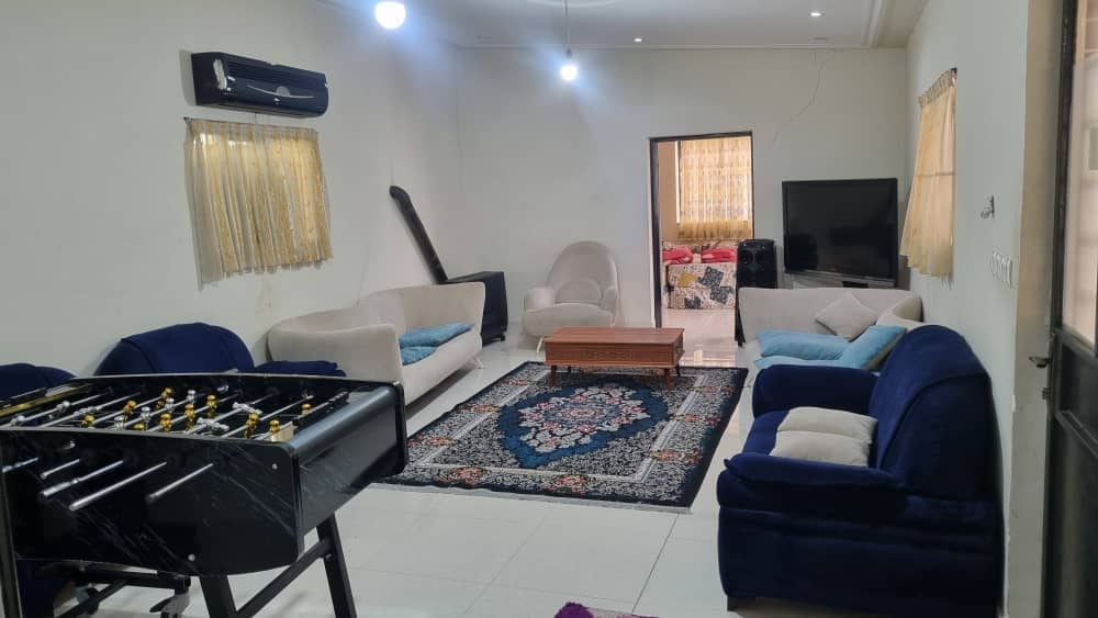 اجاره خانه ی ویلایی دارای استخرآبگرم در صحنه - کرمانشاه