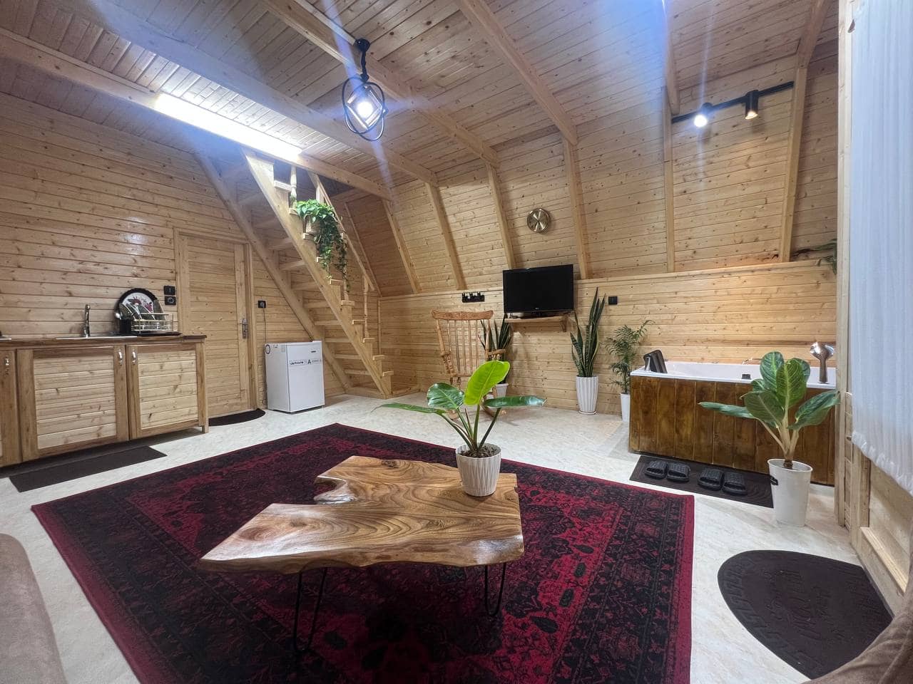 اجاره کلبه سوئیسی با جکوزی در روستای درازکلا سوادکوه - سالار 3