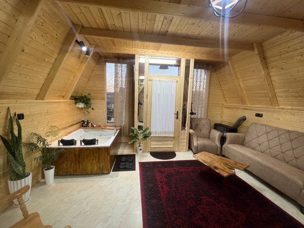 اجاره کلبه سوئیسی با جکوزی در روستای درازکلا سوادکوه - سالار 3