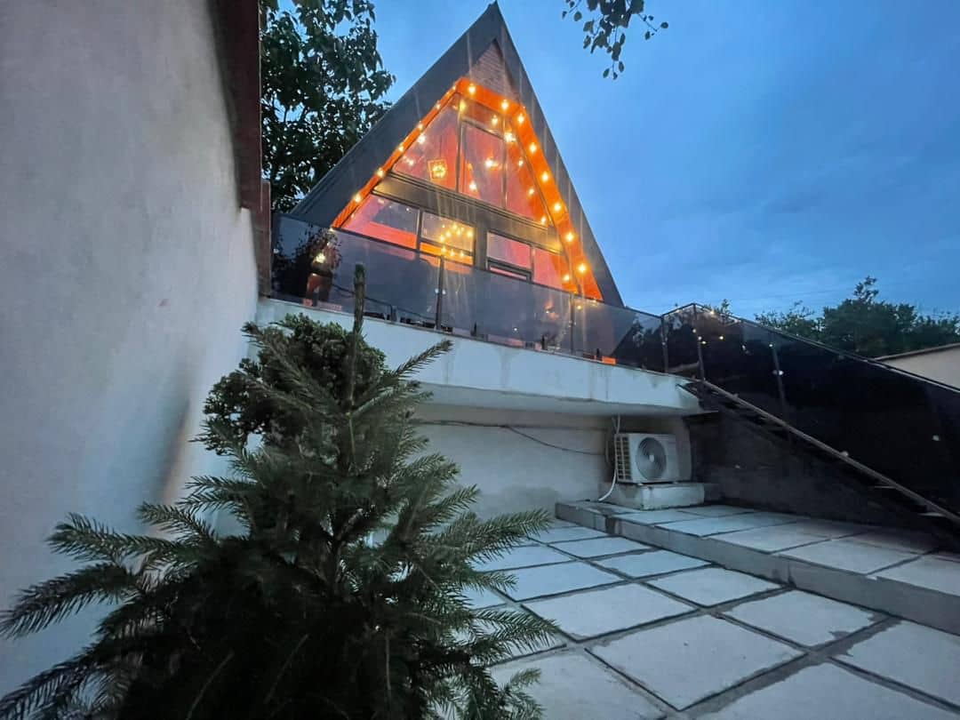 اجاره کلبه سوئیسی جکوزی دار در روستای شیردارکلا - شیرگاه