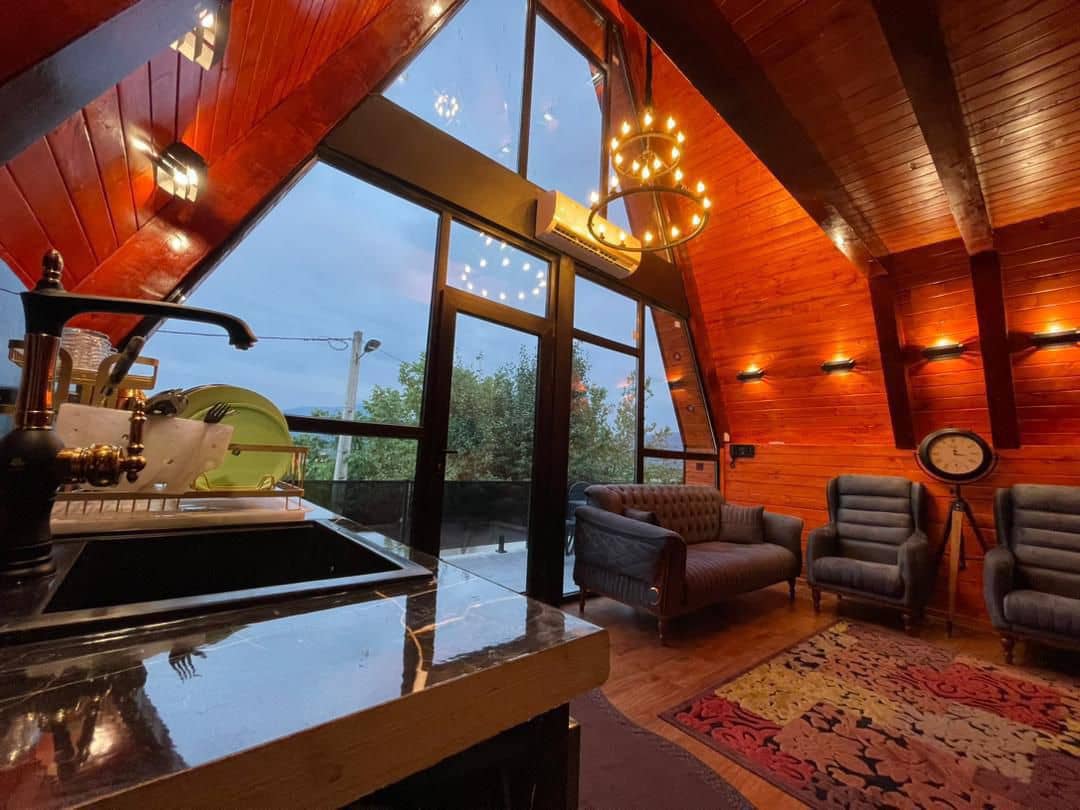 اجاره کلبه سوئیسی جکوزی دار در روستای شیردارکلا - شیرگاه