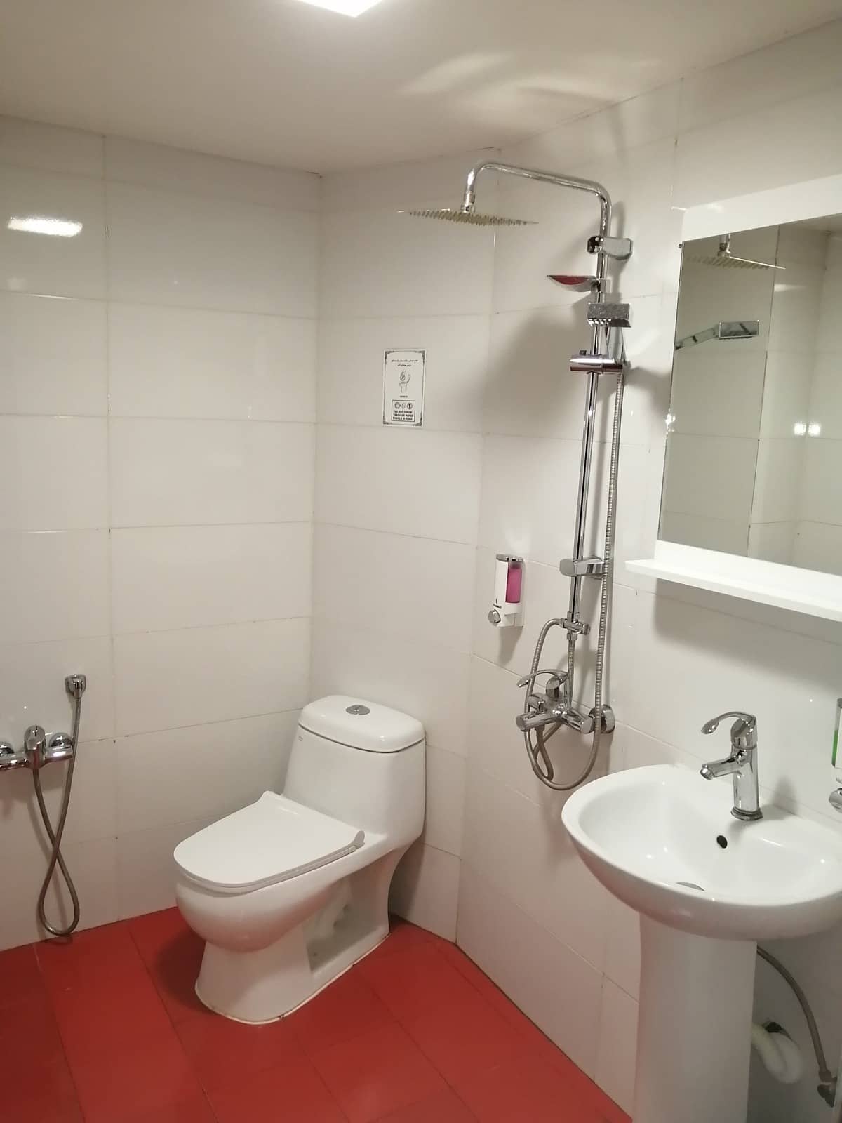 اجاره بوتیک هتل سنتی در مشیرشرقی شیراز  - احمد شاملو