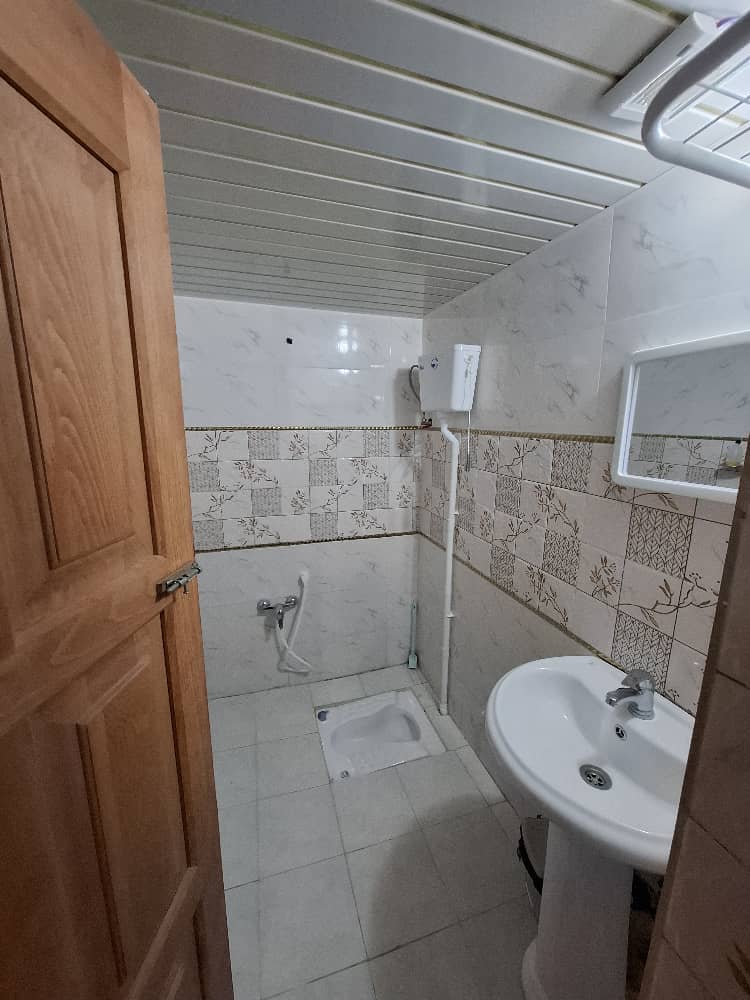 اجاره اتاق بوم گردی زیرهمکف در خیابان امام خمینی یزد - پنج