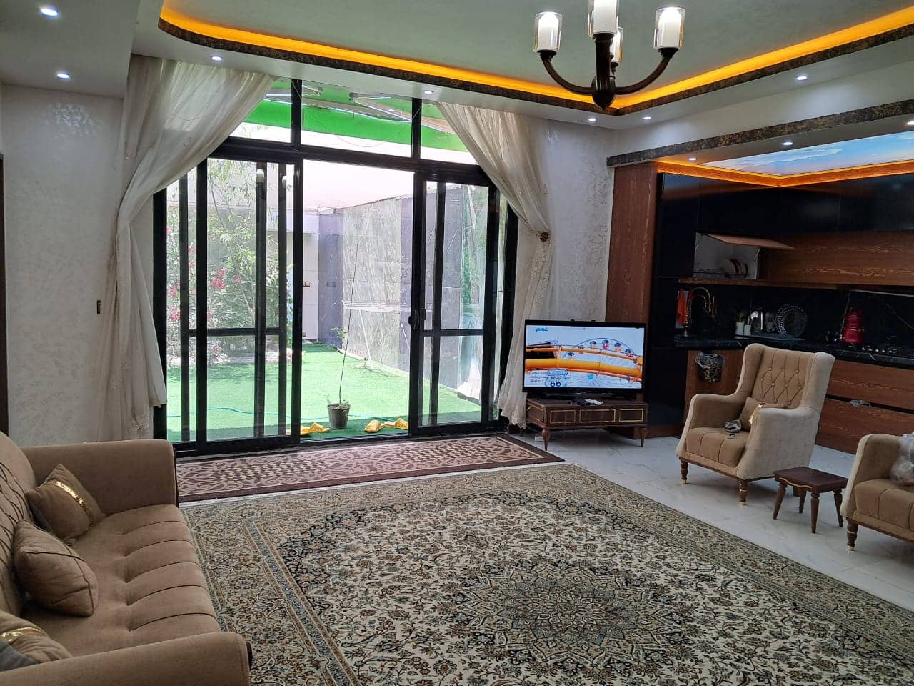 اجاره آپارتمان مبله با استخر سرپوشیده آبگرم در شهرک سیمرغ