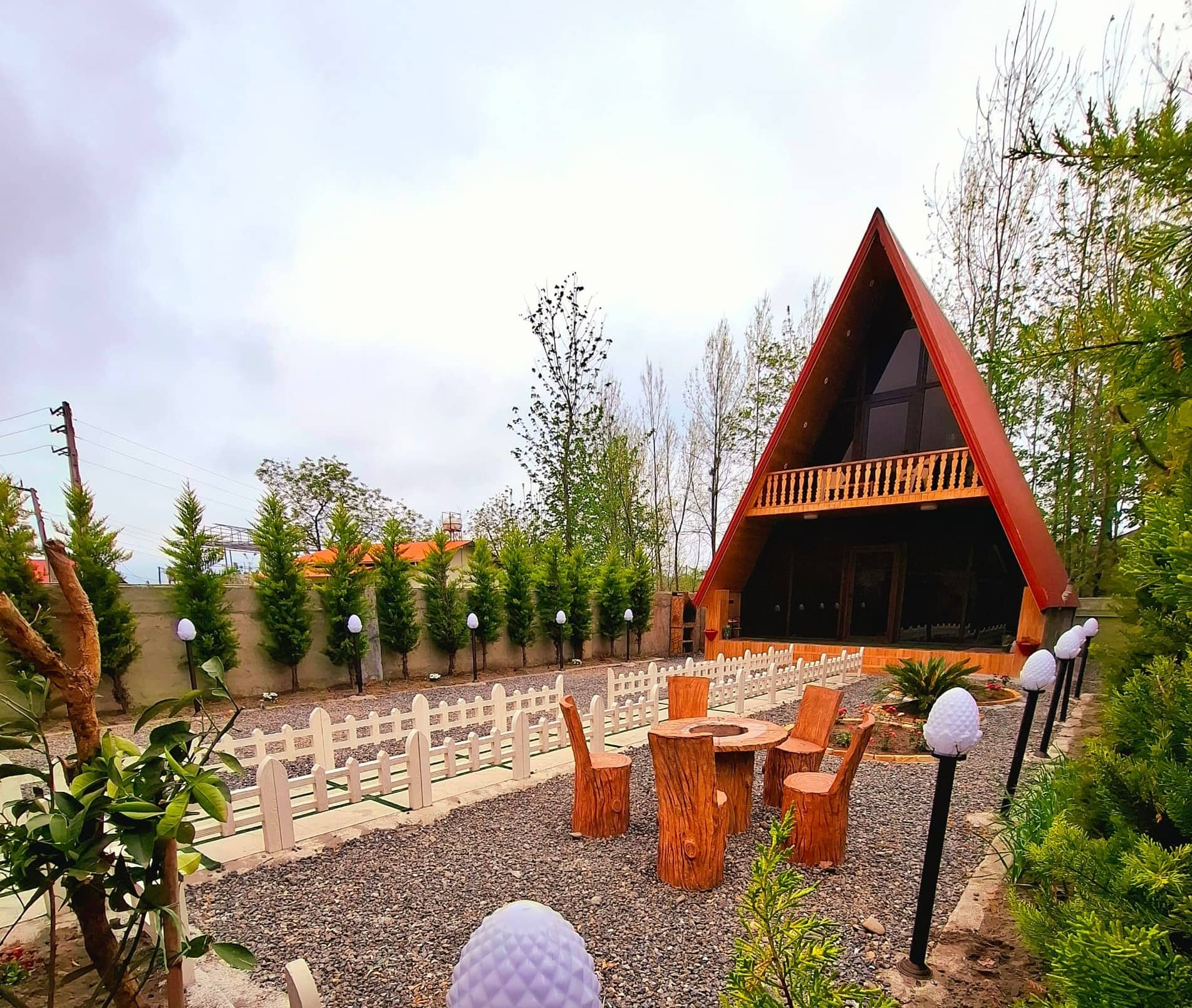 اجاره کلبه سوئیسی جکوزی دار در روستای بورخانی - سوادکوه لفور